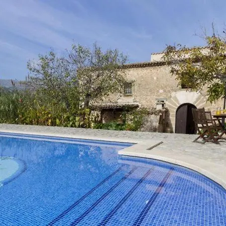 Sleeps 7 With Pool Air Con And Wifi