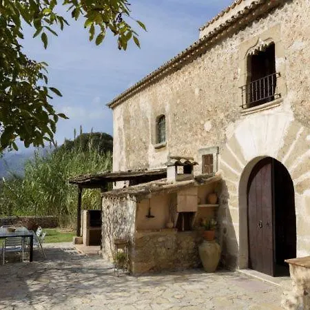Sleeps 7 With Pool Air Con And Wifi Villa