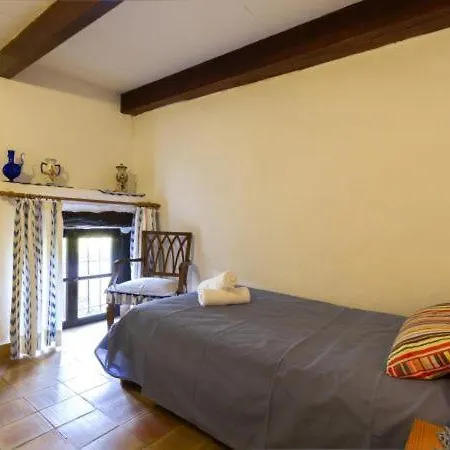 Villa Sleeps 7 With Pool Air Con And Wifi *
